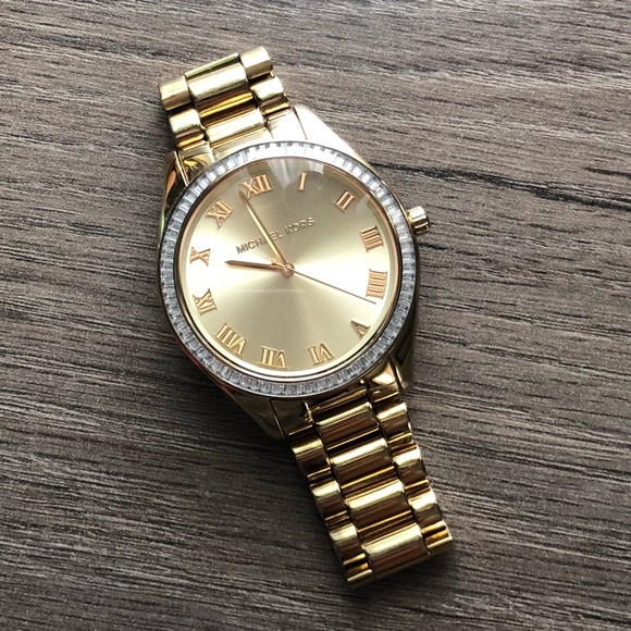❤️SOLD❤️ Michael Kors Watch - Picture 2 of 8